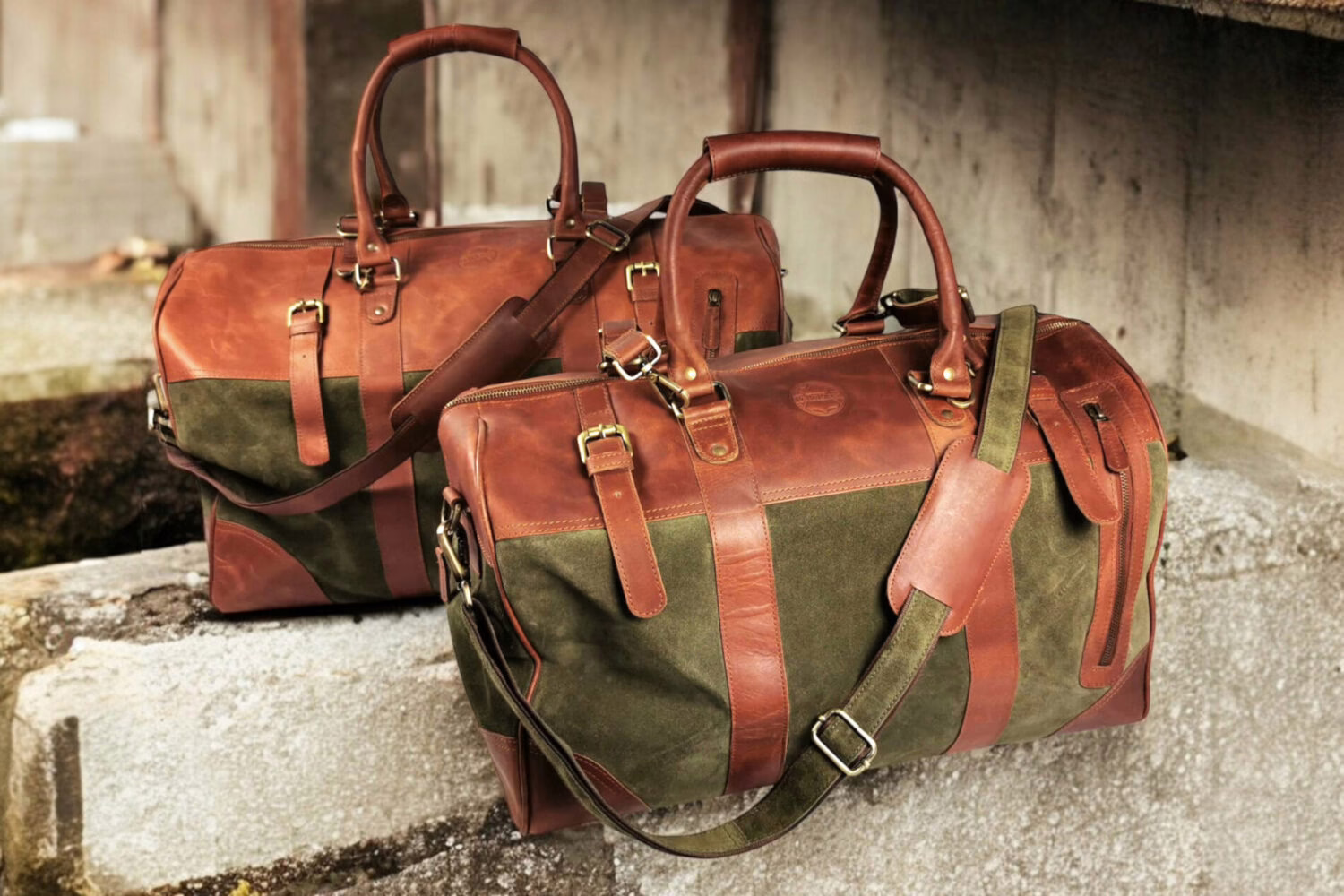 Weekender tas van suède en kalfsleder in mosgroen